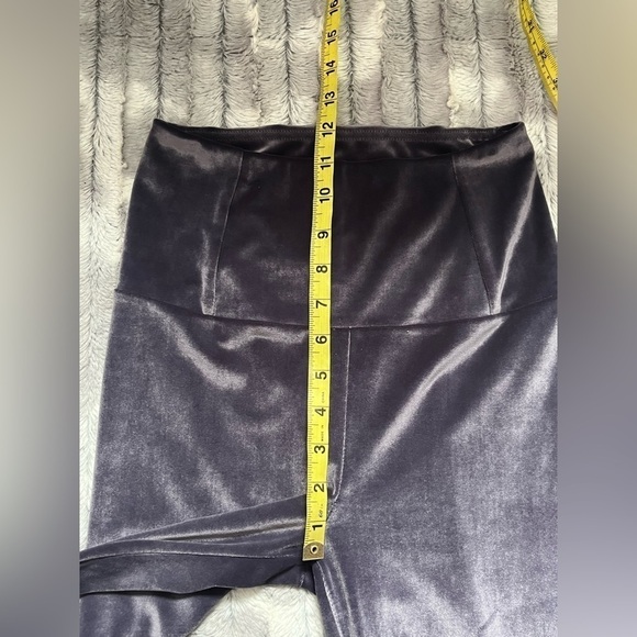 Wilfred Free Aritzia Daria Velvet legging Size Small - Picture 5 of 10